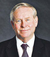 The Hon. Mr. Colin Barnett MLA
Premier of Western Australia Minister for State Development of Western Australia コリン・バーネット 西オーストラリア州首相 西オーストラリア州開発大臣 西オーストラリア州科学大臣