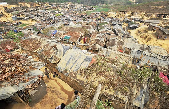 クトゥパロンの非公式難民キャンプ