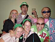 2004年、パースのアイリッシュデーでみんな仲良くすぐに周りの人と友達に。「いやぁこの日は飲みすぎた！」